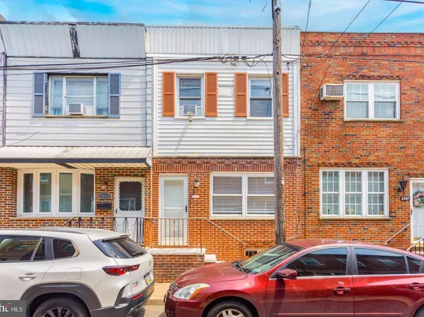 2335 S Chadwick St, Philadelphia, PA 19145