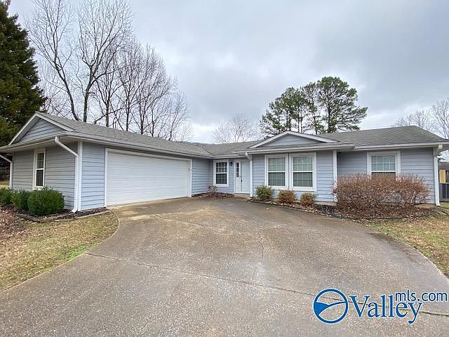 1st image of 2002 E Tupelo Dr SE