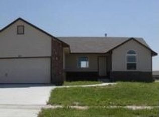 411 Meadowbrook Ct, Newton, KS 67114
