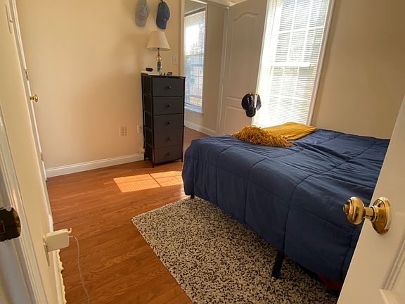 5th image of 3900 Terrace St #10981847
