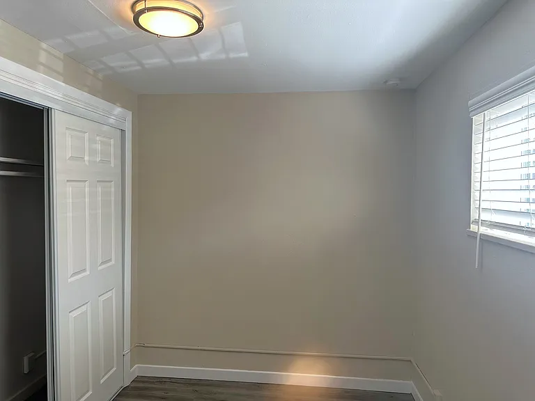 102 W Ida Ave — Photo 18