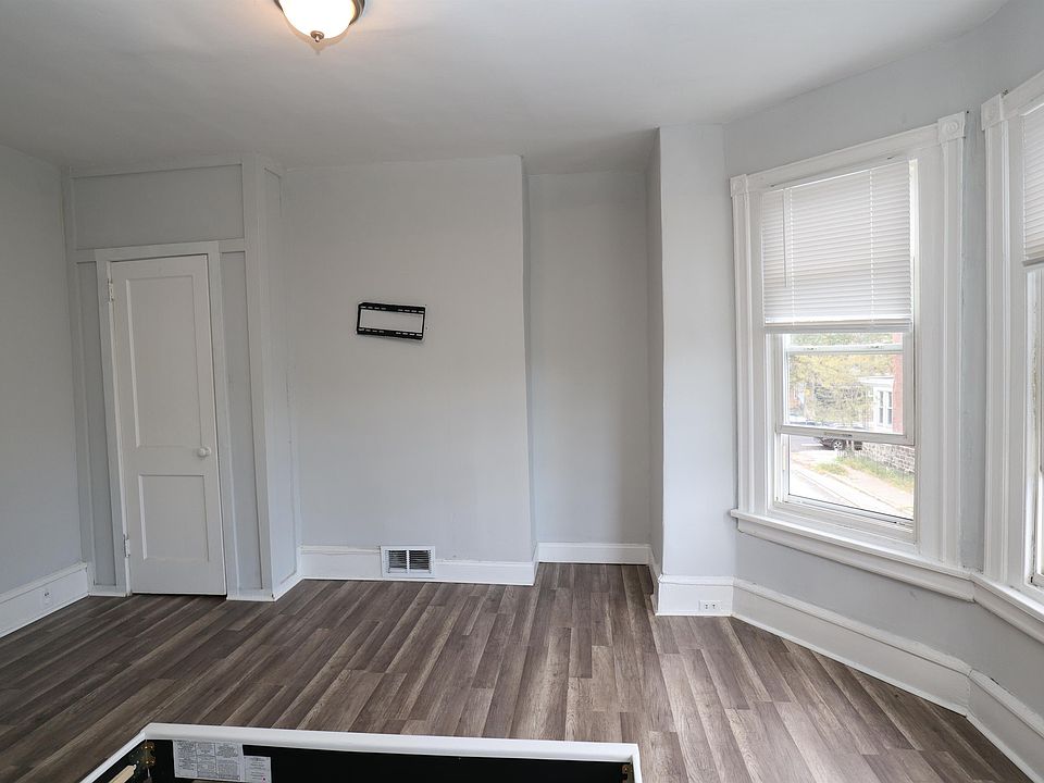 1st image of 108 S Peach St #2