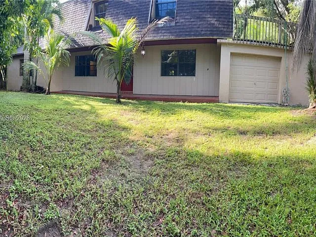 5 bed, 3.5 bath, 3391 sqft, $5,000 — Photo 2