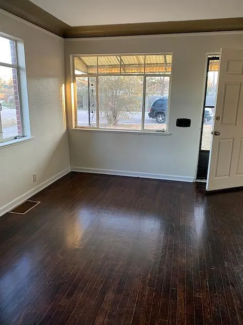 1 bed, 725 sqft, $1,600 — Photo 2