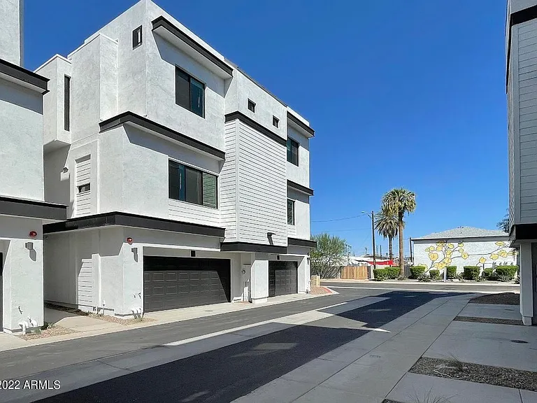 3215 E Flower St #13 — Photo 4
