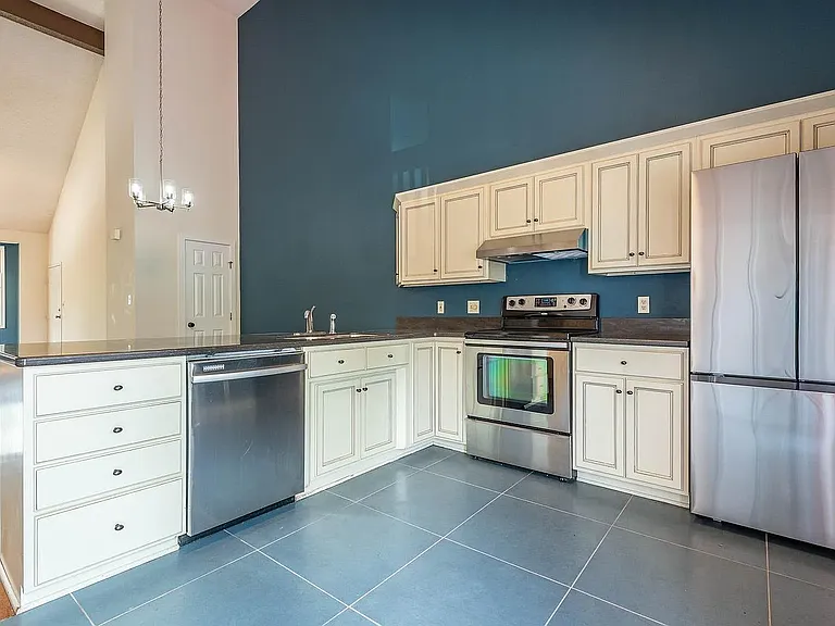 407 S Madison St #407 — Photo 10