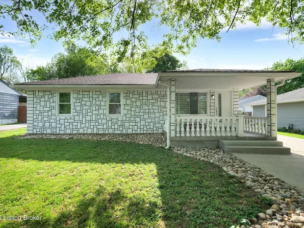 6907 Triangle Dr, Louisville, KY 40214