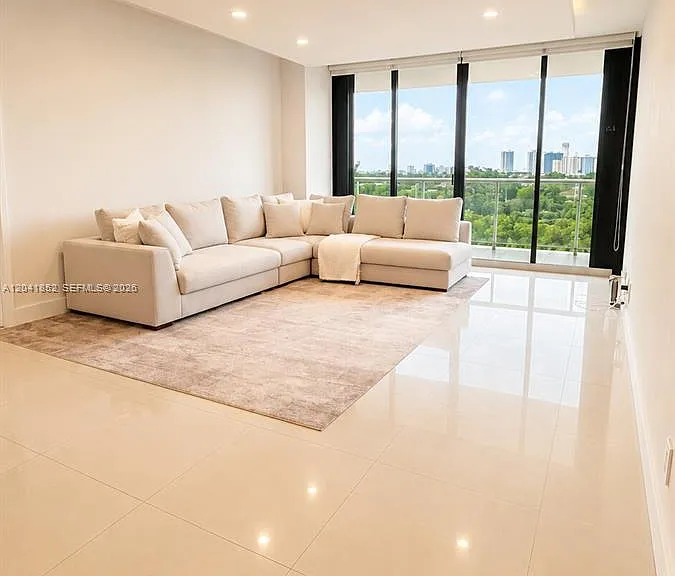 3640 Yacht Club Dr #502 — Photo 11