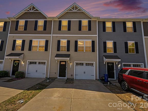 2nd image of 904 Taybyn Rd