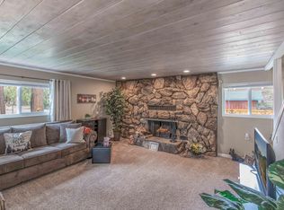 583 Maple Ln, Sugarloaf, CA 92386