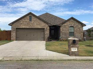 314 Marilyn Glover Dr, Elgin, OK 73538