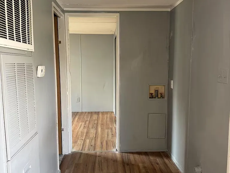 2164 Payne Ave — Photo 6