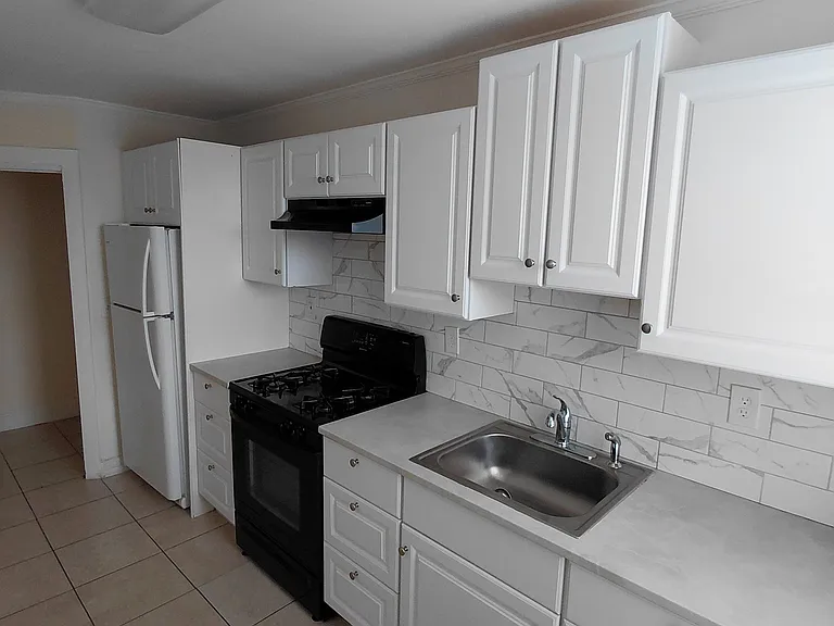 21 Morris St #A — Photo 8