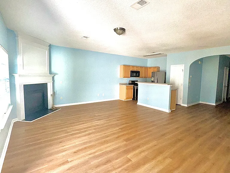 3871 Pleasant Oaks Dr — Photo 16