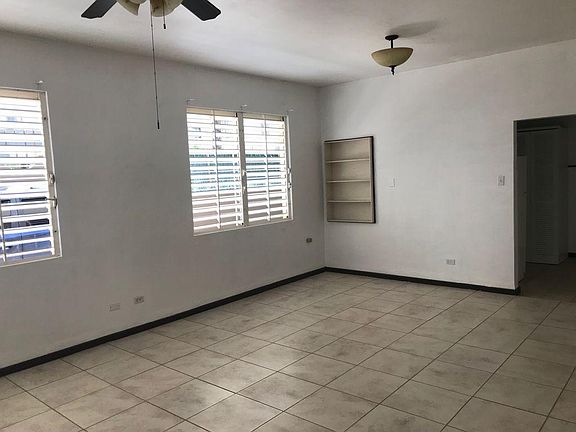 Living/dining room area.