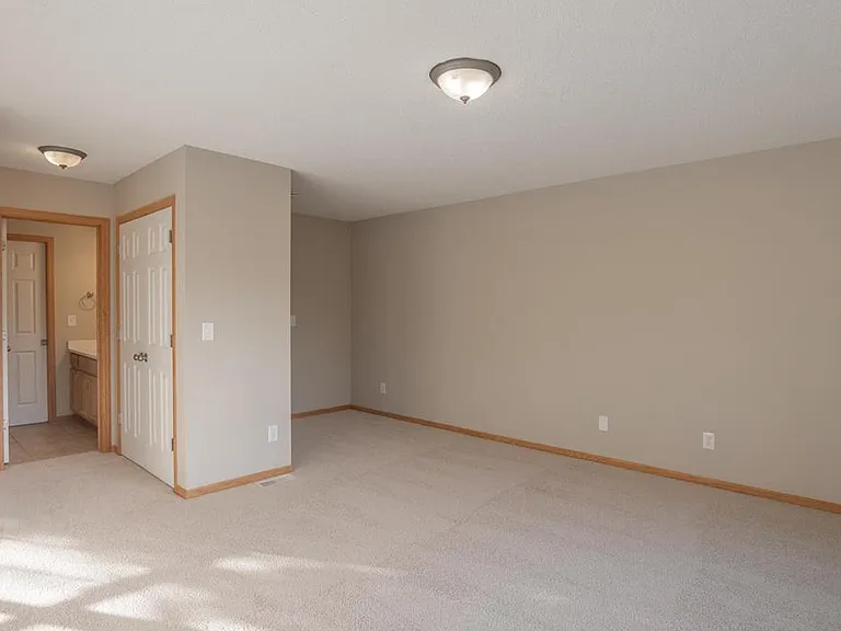 4108 Regent Ave N — Photo 28