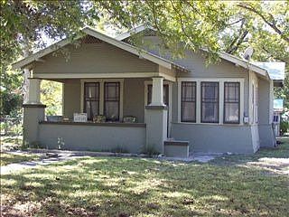 1st image of 489 N Houston Ave