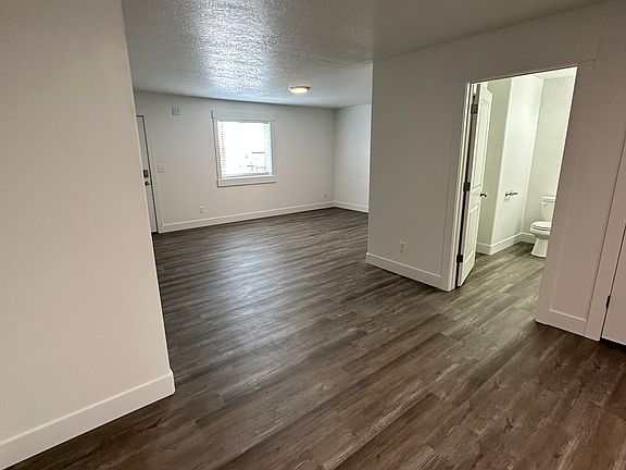 5th image of 1954 Brock Dr #1