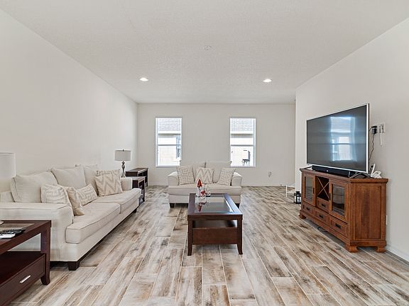 5th image of 7542 Loon Ave
