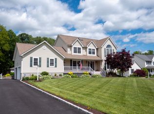 37 Lexington Dr, Wappingers Falls, NY 12590