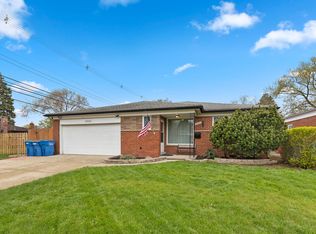 28427 Panama St, Warren, MI 48092