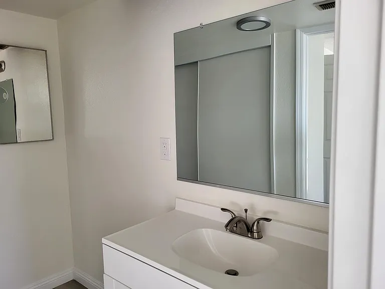 1909 Santa Paula Dr #10 — Photo 6