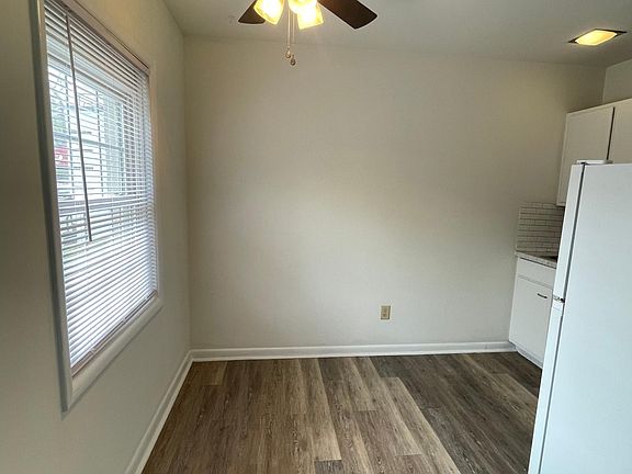 5th image of 3061 Indianola Ave #C