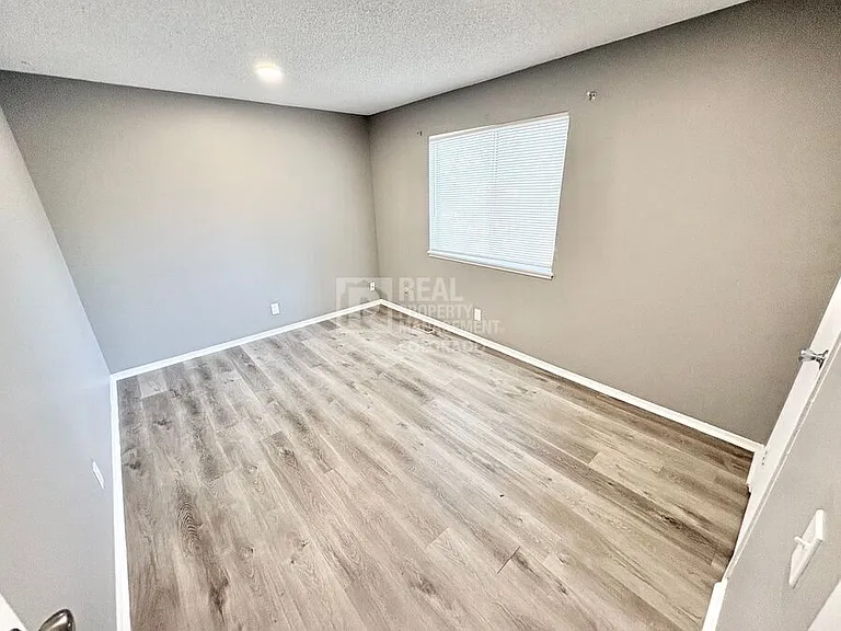13395 E Louisiana Ave — Photo 9