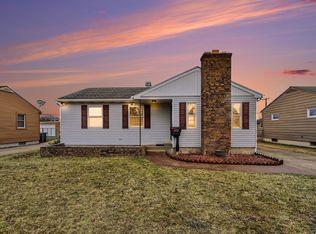 1122 Sussex Dr, South Bend, IN 46628