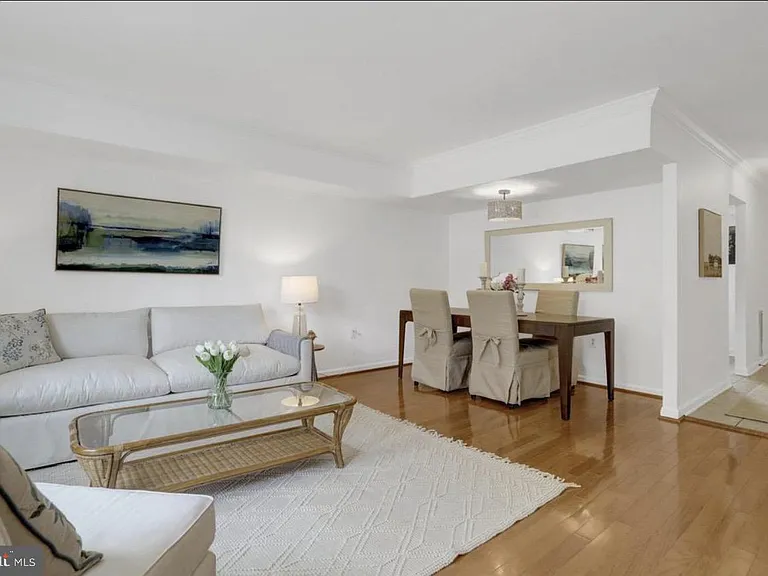 5934 Mayflower Ct — Photo 8