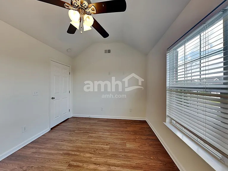 141 Claybrook Ln — Photo 14