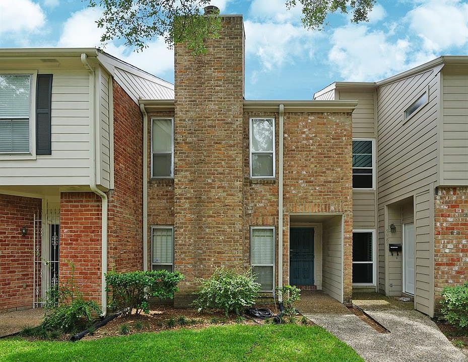 1st image of 5985 Woodway Dr