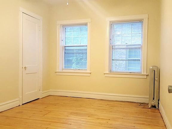 2nd image of 1912 E Linnwood Ave APT 2