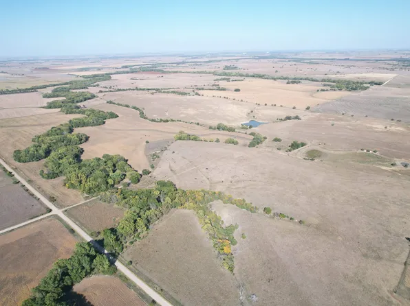 750 Oat Rd, Concordia, KS 66901