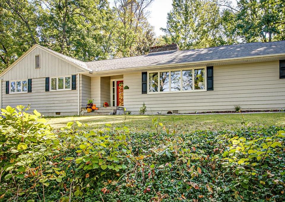 1st image of 4527 Brookridge Dr