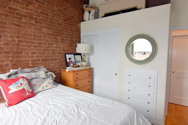 Rented by Buchbinder & Warren | media 10