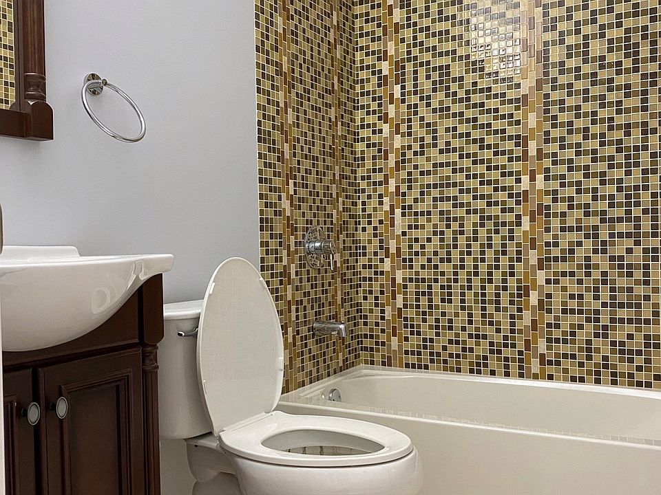 1st image of 5854-58 N Maplewood Ave Unit 4