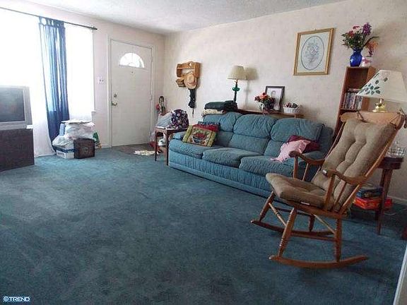 3rd image of 828 Birch Dr