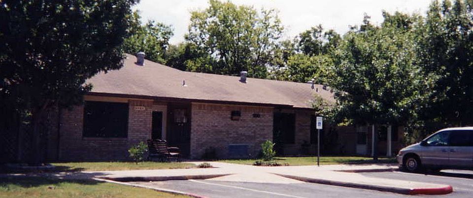 1st image of 808 Eberhart Ln #1