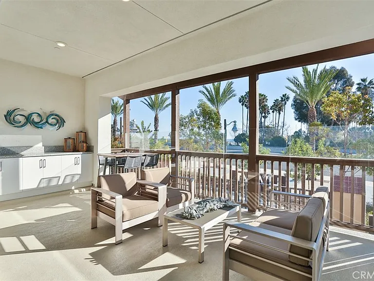 1529 Doheny Way — Photo 24