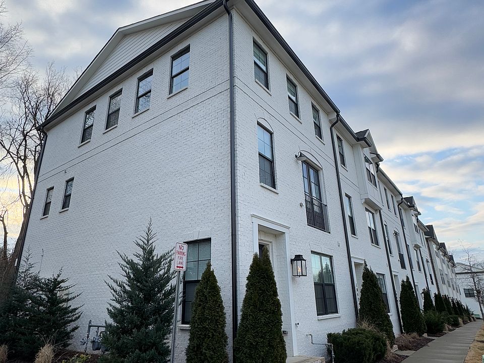 1st image of 135 Houchin Dr #1037