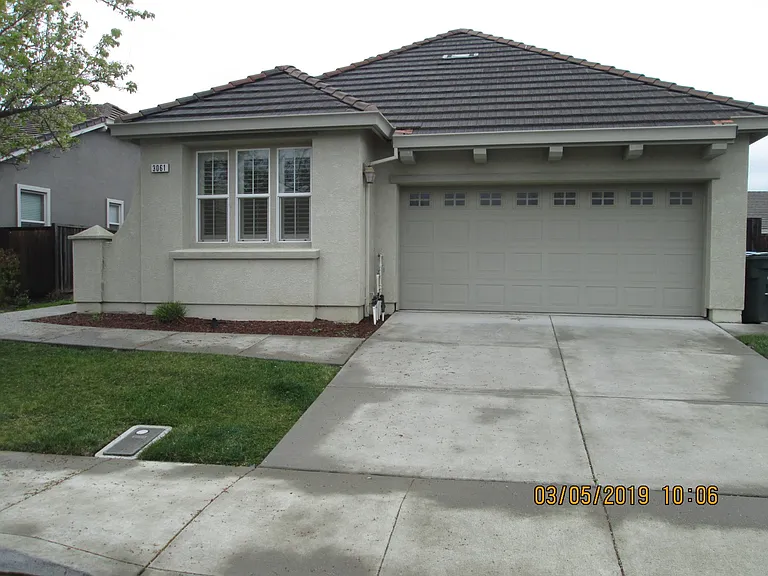 3061 Red Maple Ct — Photo 1
