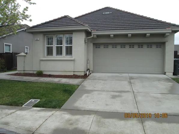 3061 Red Maple Ct, Vacaville, CA 95687