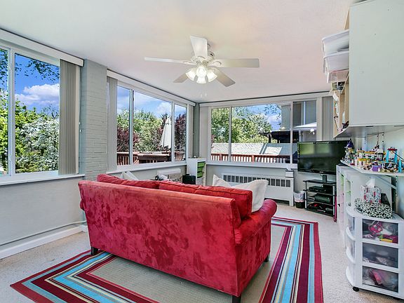 Bright and sunny playroom/extra bonus room!