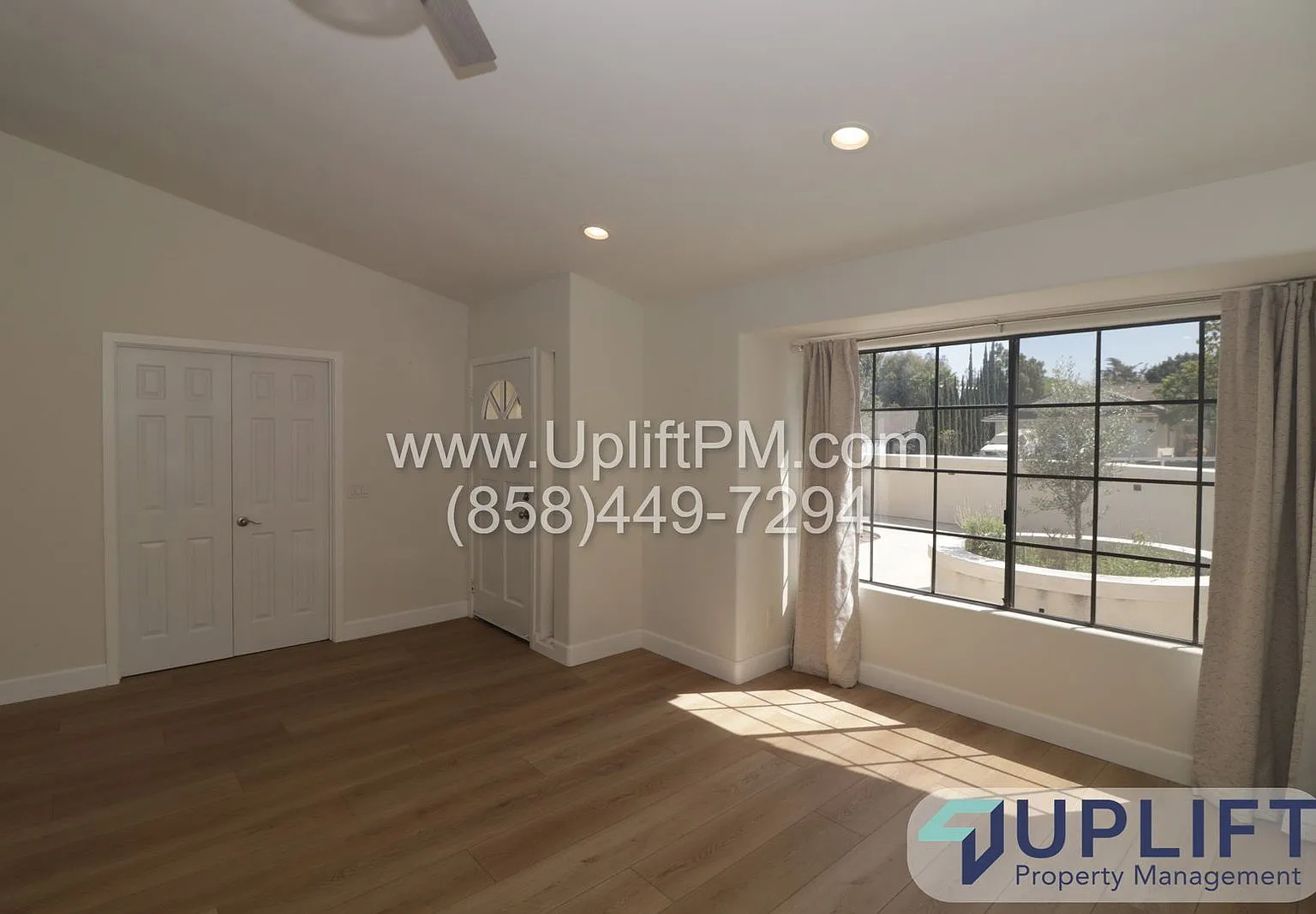 5 bed, 3.0 bath, 2614 sqft, $5,900 — Photo 4
