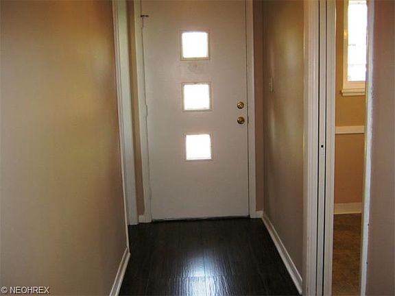 2nd image of 407 Cary Jay Blvd