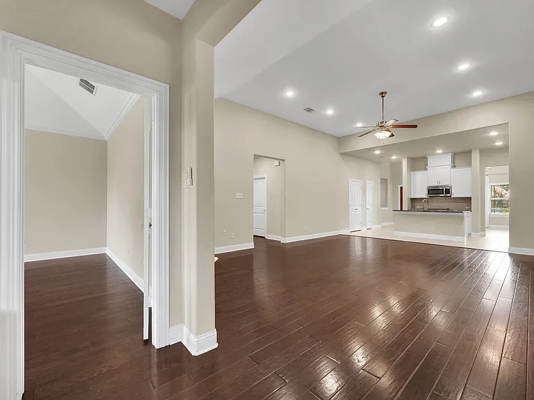 5805 Zinnia Dr — Photo 21