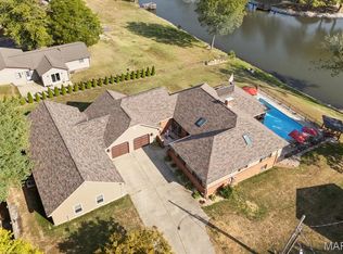 802 S Jackson St, Millstadt, IL