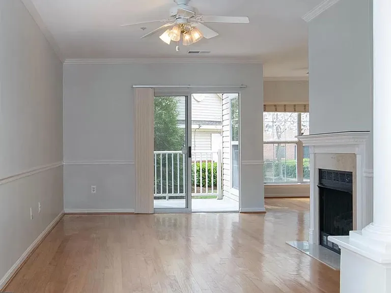 7000 Falls Reach Dr #102 — Photo 12