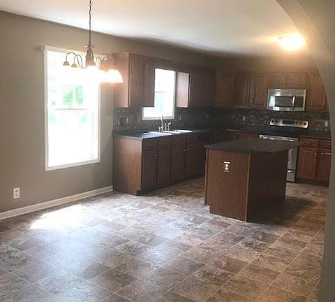 5th image of 3229 Timberdale Dr
